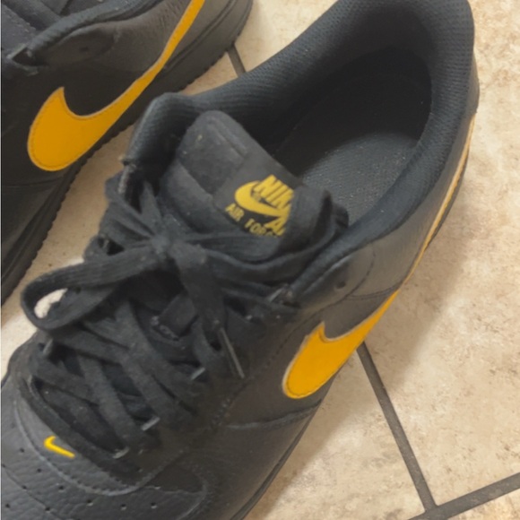 Nike Black Sneakers with Yellow Accents - Picture 2 of 6